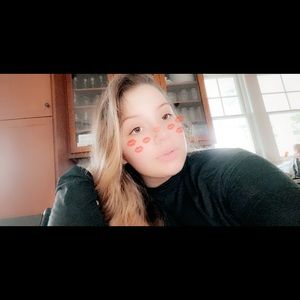 Meet your Posher, Ainslei